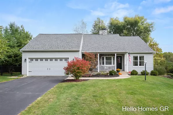 804 Meadowmeade Drive, Ada, MI 49301-3870
