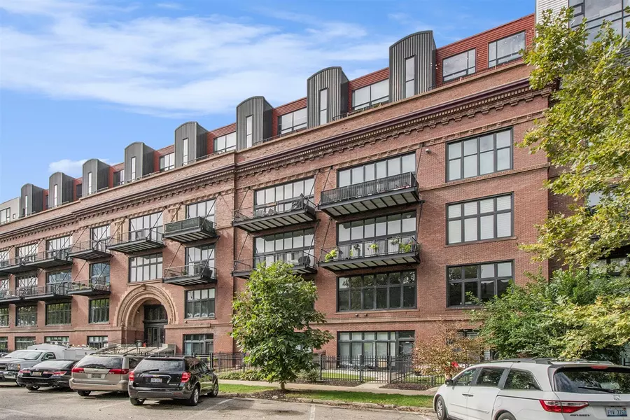 600 Broadway Avenue, Grand Rapids, MI 49504-7325