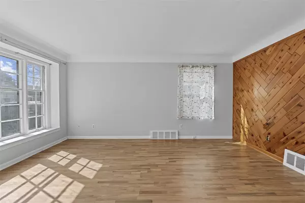 Allen Park, MI 48101,7210 Buckingham ave Avenue