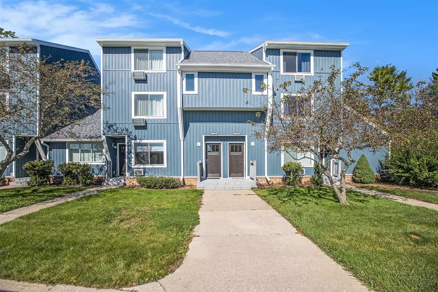 5734 Hilltop Way Way, Williamsburg, MI 49690