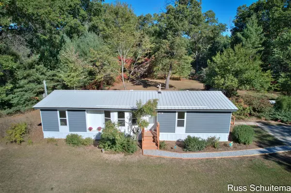 5416 Brunswick Road, Holton, MI 49425