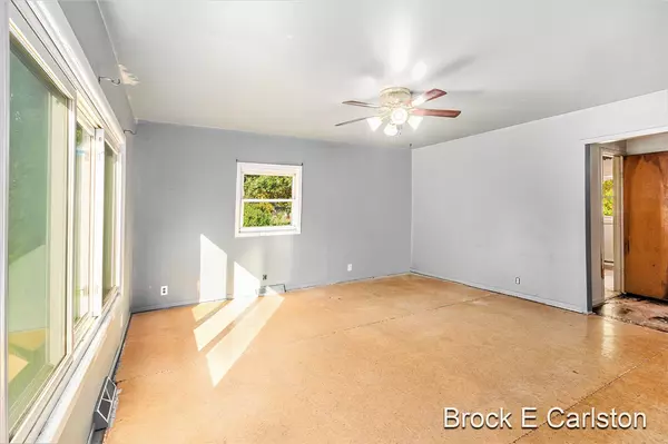 Muskegon, MI 49445,1960 Nielwood Drive