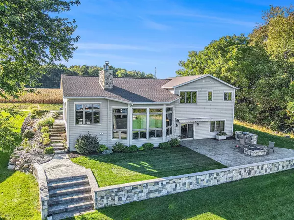 22533 Davis Drive, Three Rivers, MI 49093