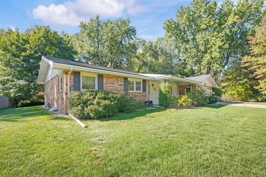 792 Lonesome Pine Trail, Saint Joseph, MI 49085-3817