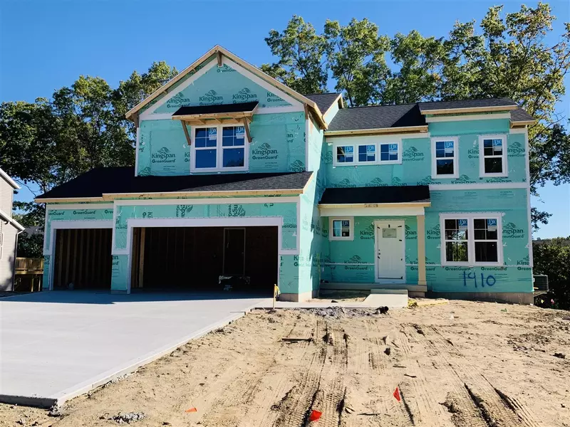 1410 Kimber Drive, Lowell, MI 49331