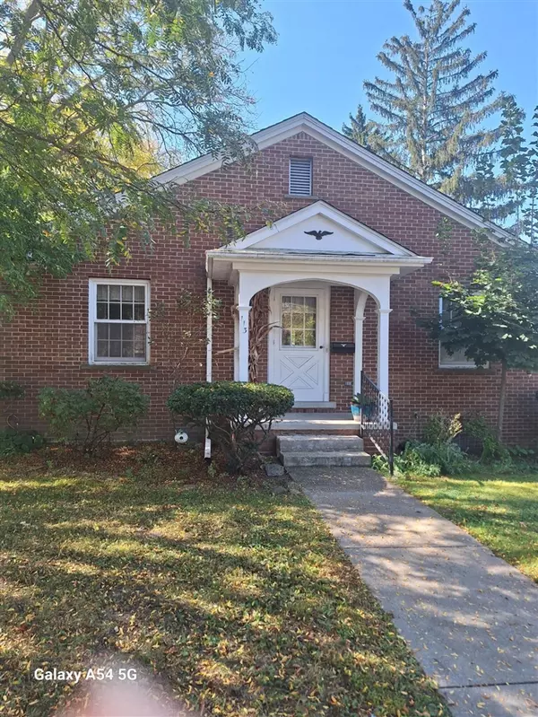 103 105, 111, 113 N Lewis, Saline, MI 48176