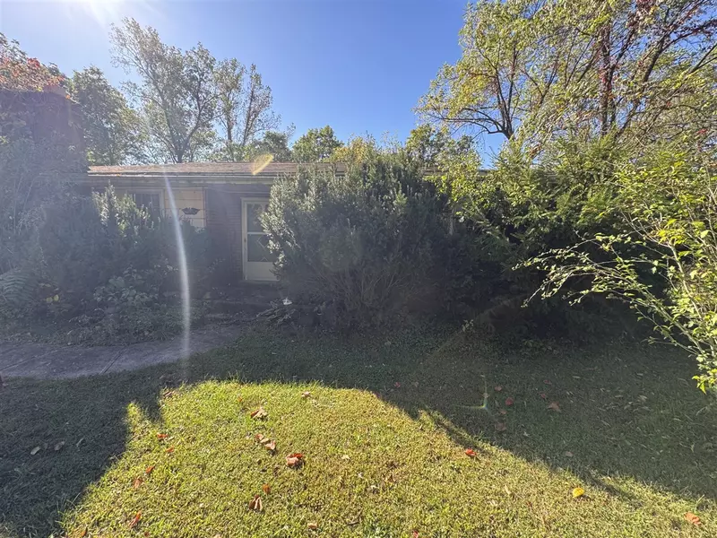 20177 Osborn Street, Cassopolis, MI 49031-9352