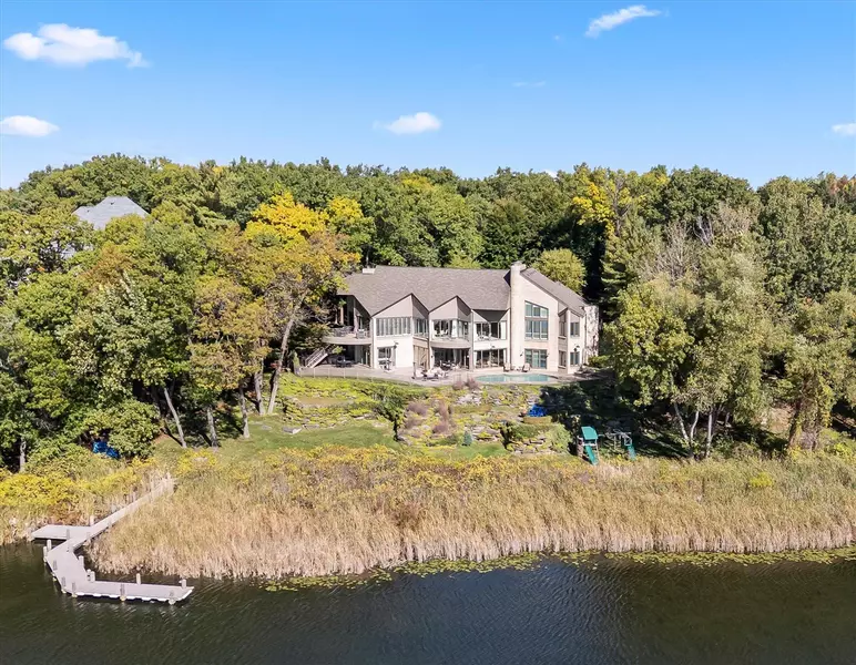 1735 Heron Ridge Drive, Bloomfield Hills, MI 48302-0724