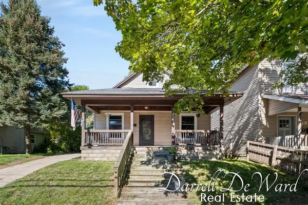 15 Palmer Street, Grand Rapids, MI 49505-4625