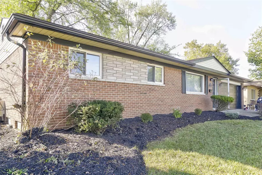 40419 Orangelawn Avenue, Plymouth, MI 48170-6605