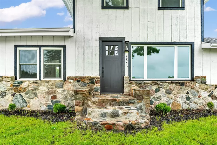 5853 W 112th Street, Grant, MI 49327-9754