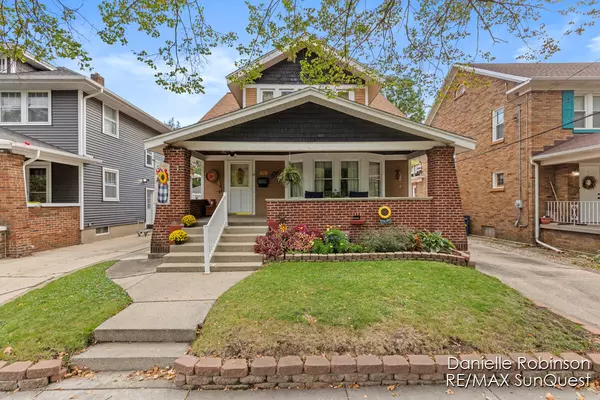 12 Valley Avenue, Grand Rapids, MI 49504