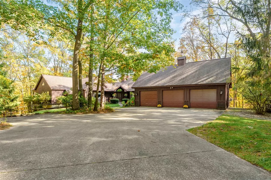 6738 N Sprinkle Road, Kalamazoo, MI 49004-8643