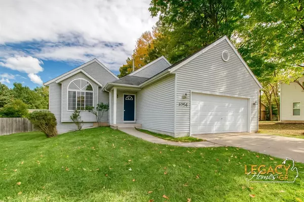 2958 Woodside Avenue, Grand Rapids, MI 49508