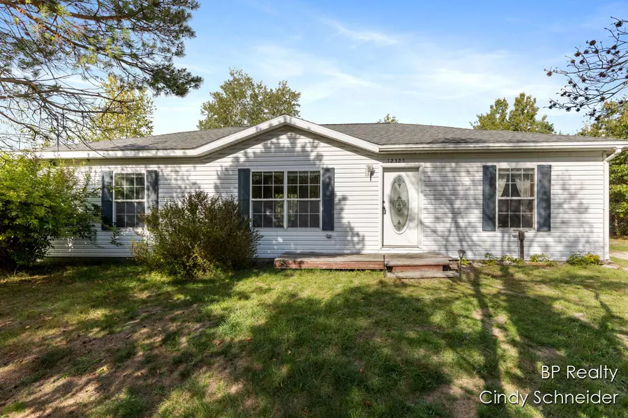 12325 Katherine Court, Grand Haven, MI 49417-8306