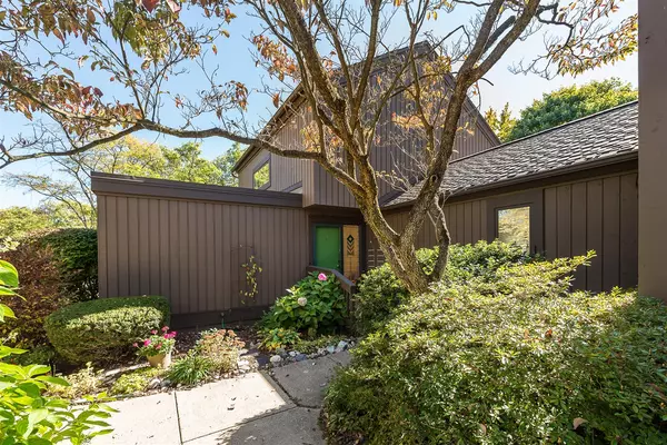 4 Haverhill Court, Ann Arbor, MI 48105