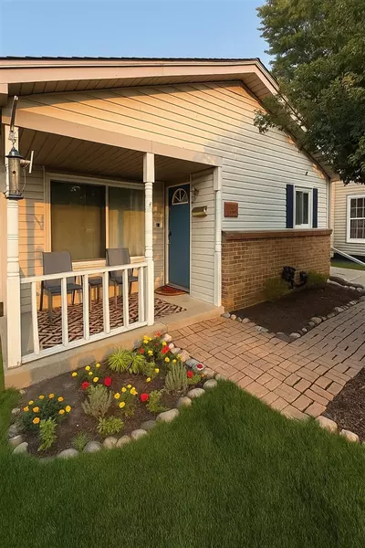 236 Kinross Avenue, Clawson, MI 48017-1420