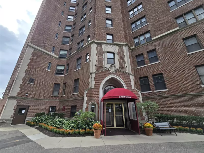 8162 E East Jefferson Ave 16B Avenue, Detroit, MI 48214