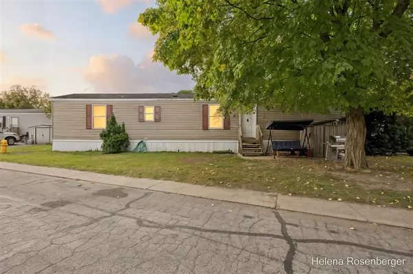 7150 Friarway Avenue, Grand Rapids, MI 49548