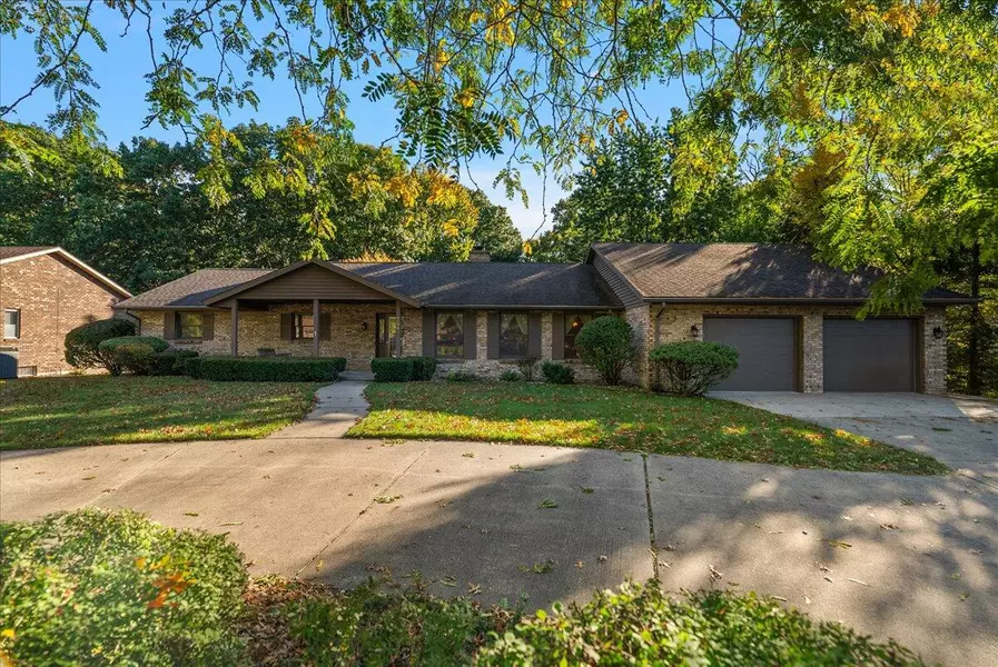 2699 Oakbrook Drive, Saint Joseph, MI 49085-3017