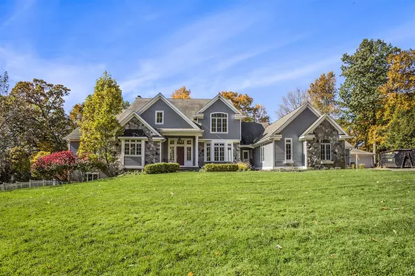 7540 Alaska Ridge, Alto, MI 49302-9549