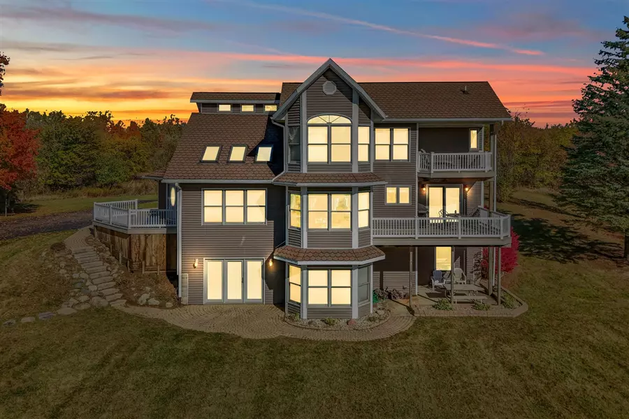 1240 E Bear Lake Road, Hillsdale, MI 49242-9555