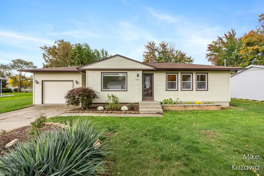 3824 Grant Street, Hudsonville, MI 49426-1207