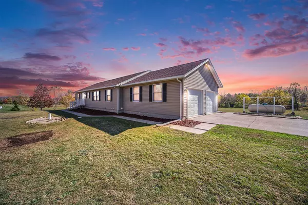 1549 Taylor Road, Clinton, MI 49236