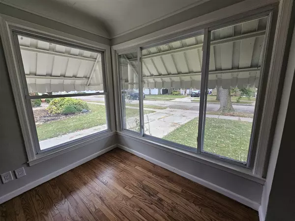Saint Clair Shores, MI 48081-2409,22459 Daniels Street