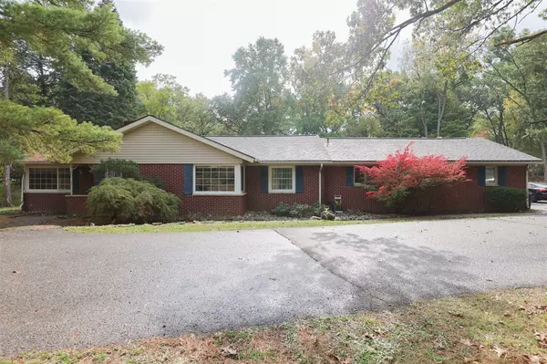 921 W Kilgore Road, Portage, MI 49024-5828