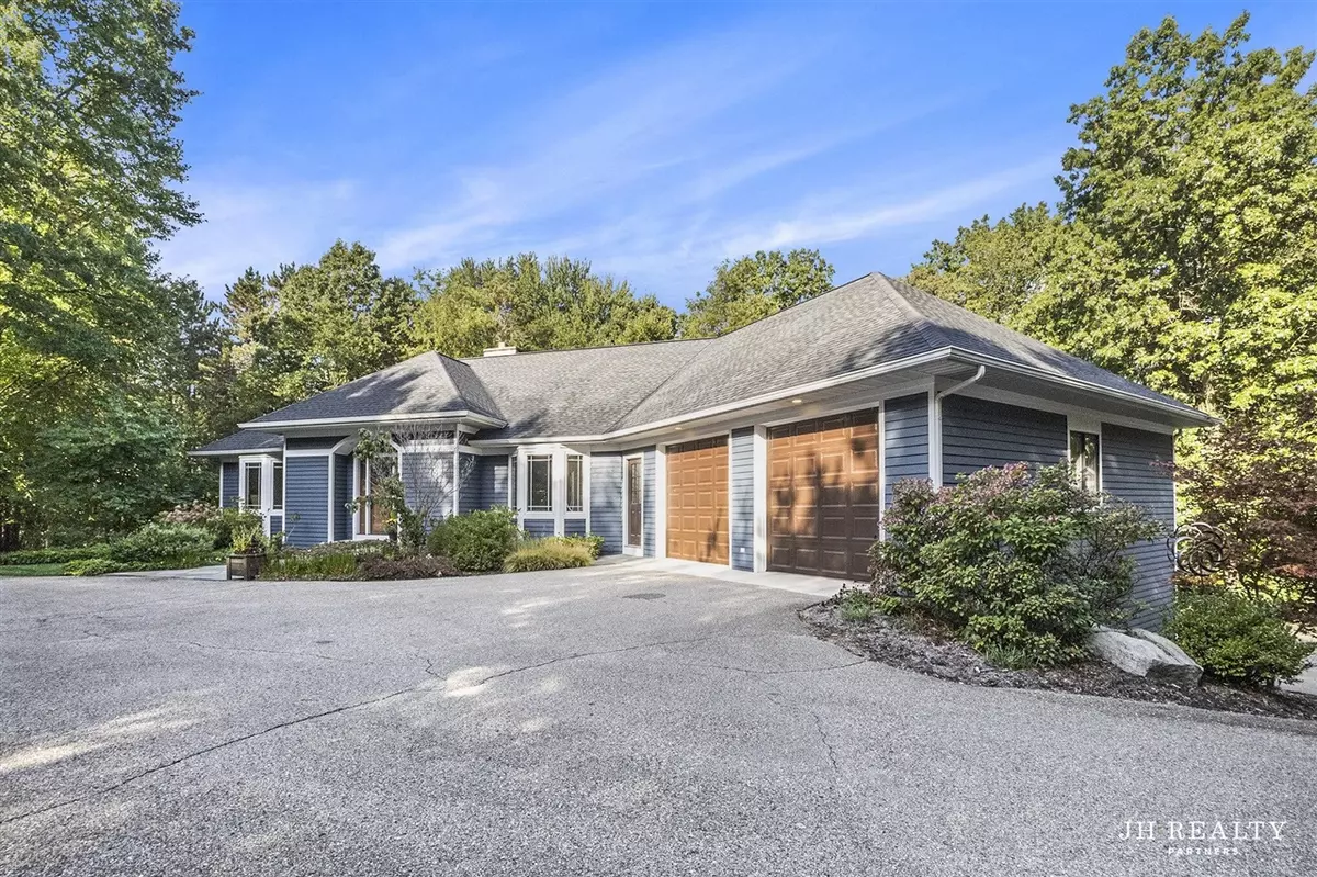 Ada, MI 49301,8655 Conservation Street