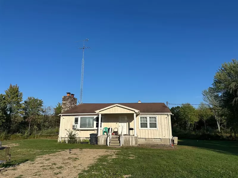 29441 M 140 Highway, Covert, MI 49043-9527