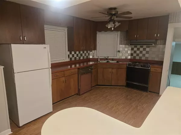 Waterford, MI 48327-2512,5667 Brunswick Boulevard