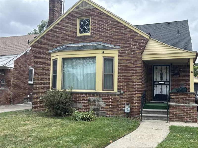 8285 Cheyenne Street, Detroit, MI 48228-2738