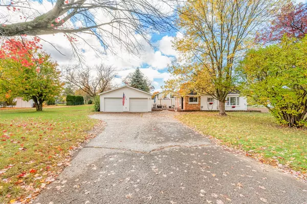 211 Gilbertson Avenue, Big Rapids, MI 49307-1641