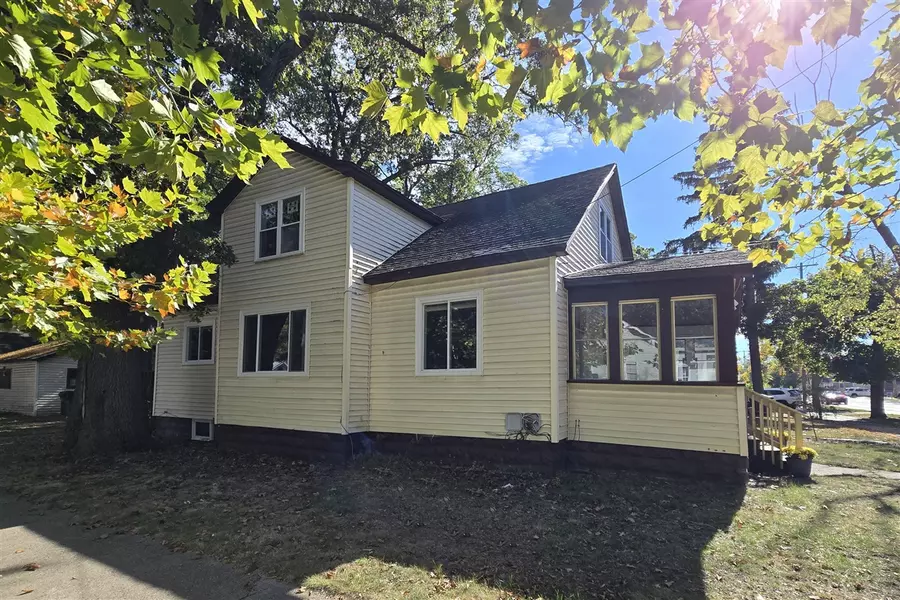 1752 Wood Street, Muskegon, MI 49442