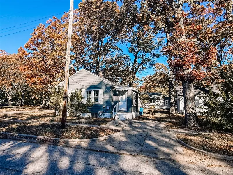 2044 Wood Street, Muskegon Heights, MI 49444