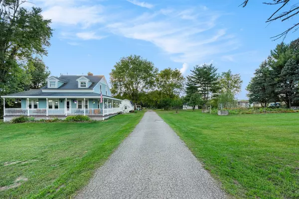 Paw Paw, MI 49079-8462,38480 N M 40 Highway