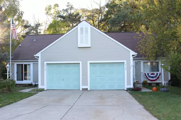 18165 Mohawk Drive, Spring Lake, MI 49456-9402