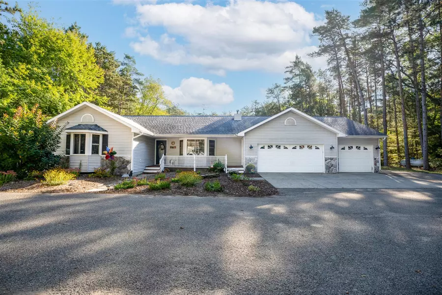 12480 Heintzelman Avenue, Cedar Springs, MI 49319