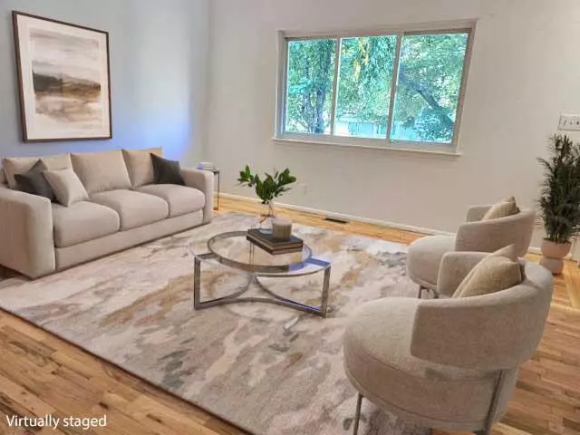 352 Manor Drive, Ann Arbor, MI 48105-1127