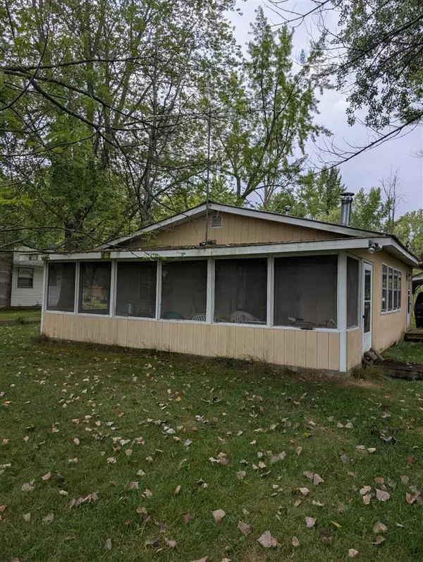 Allegan, MI 49010-9374,4233 Swan Lake Drive