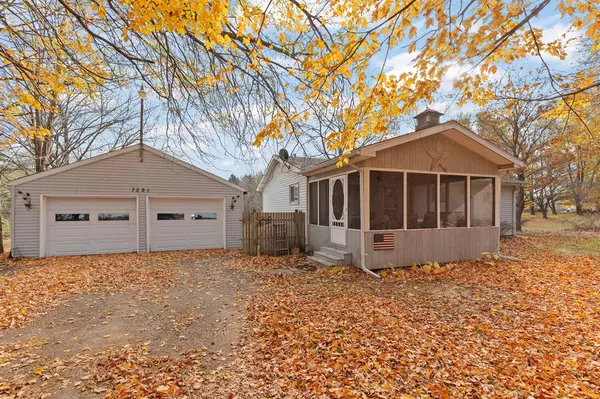 7291 Tucker Road, Eaton Rapids, MI 48827-9723