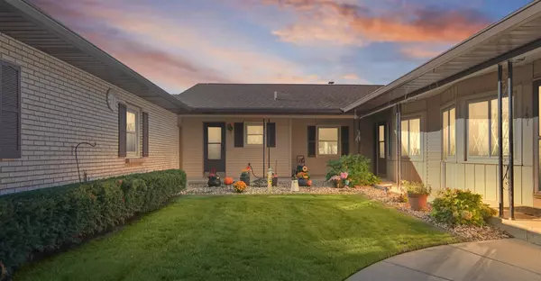 7405 Pine Grove Drive, Jenison, MI 49428