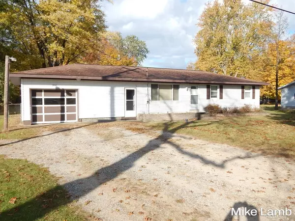 9245 Alpine Avenue, Sparta, MI 49345
