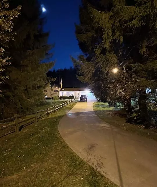 Benton Harbor, MI 49022-9519,4327 Pier Road