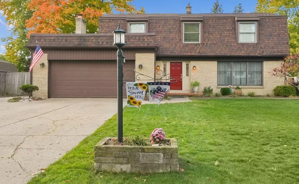 4215 Weymouth Drive, Grand Rapids, MI 49508-3765