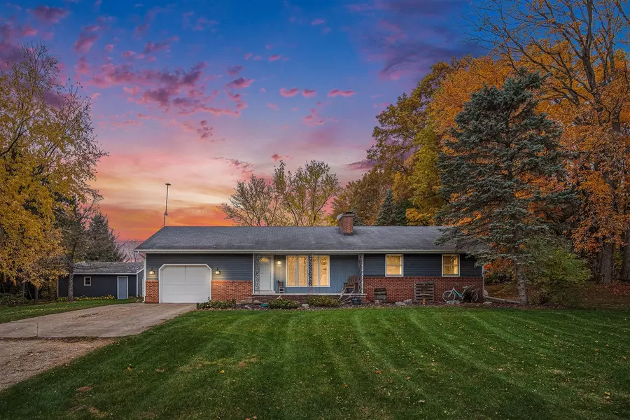 6175 E 112th Street, Howard City, MI 49329