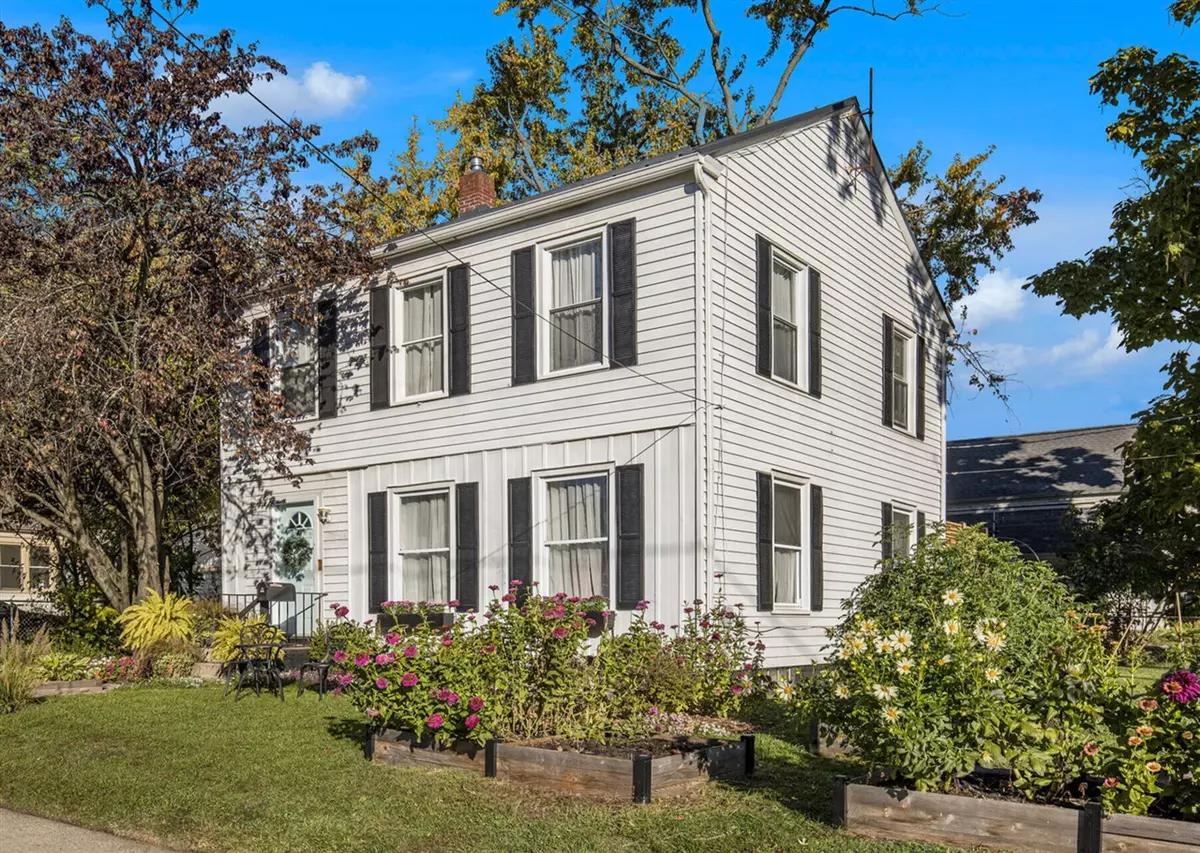 Grand Rapids, MI 49504,903 9th Street