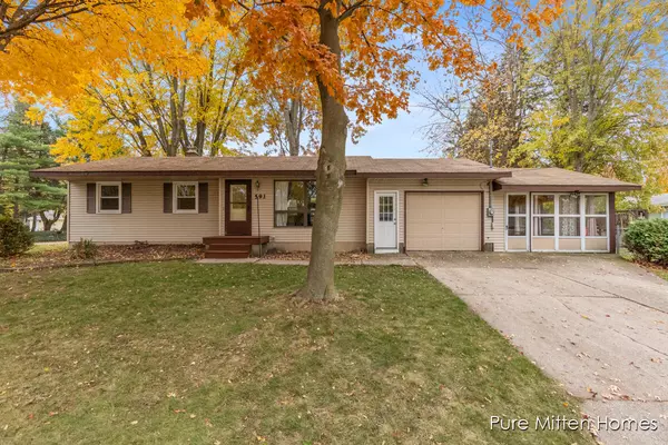 591 Fairway Drive, Grand Rapids, MI 49534